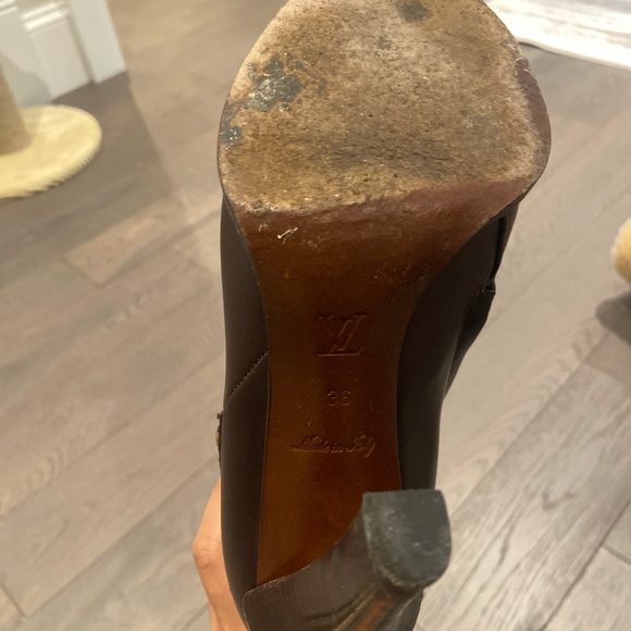 Louis Vuitton brown monogram heeled boots - Picture 3 of 5